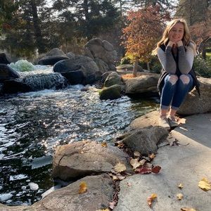 Meet your Posher, Devrie